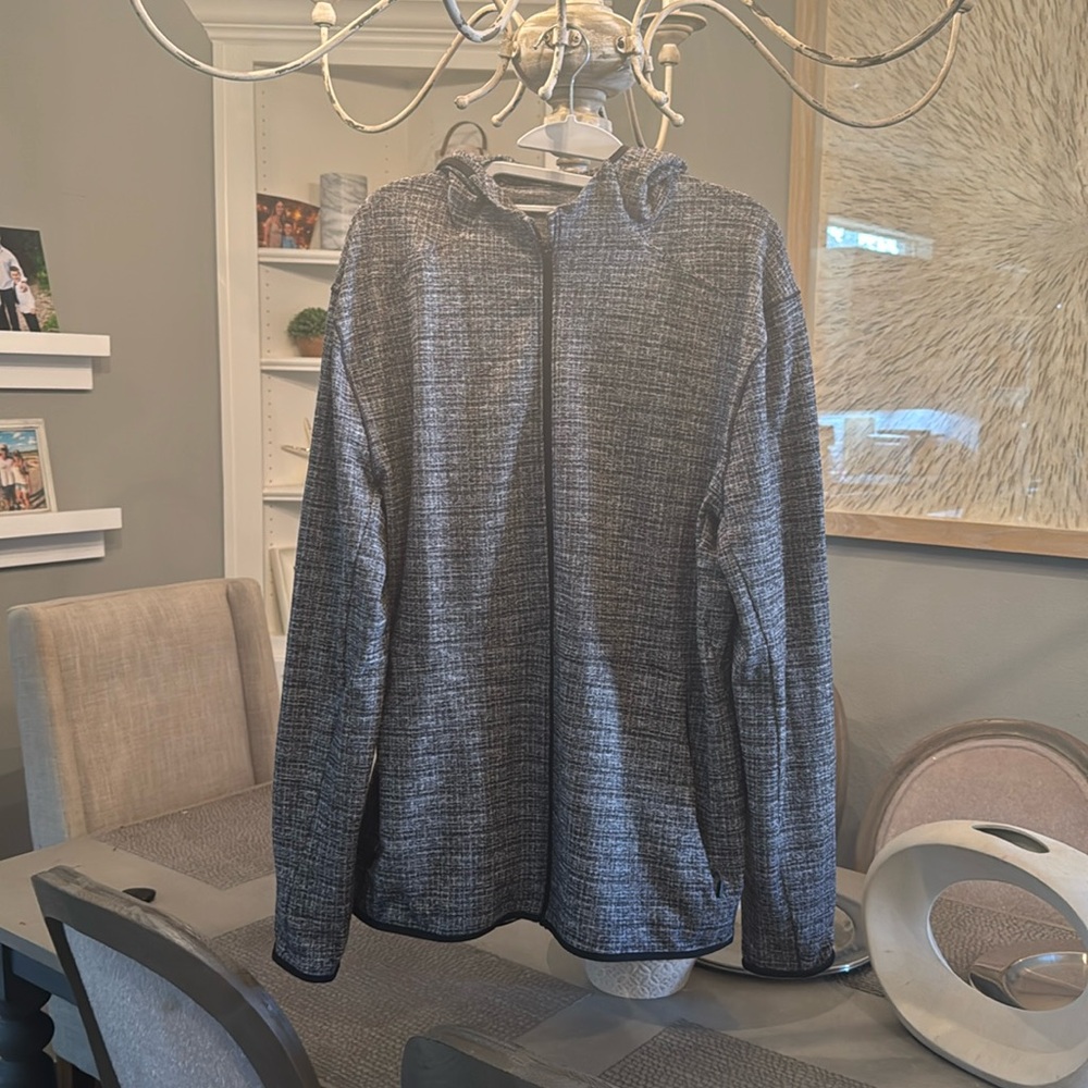 Men’s lululemon zip jacket XL